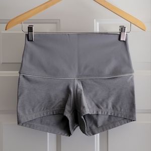 Lululemon Boogie Short | size 6 | gray